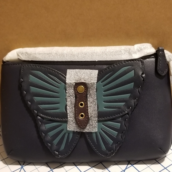 Coach "LE" Large Wristlet With Butterfly Applique - Picture 4 of 9